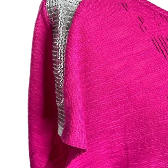 Bongo tee top pink lots of rhinestones and sparkles.  Size M/M. - Picture 5 of 7